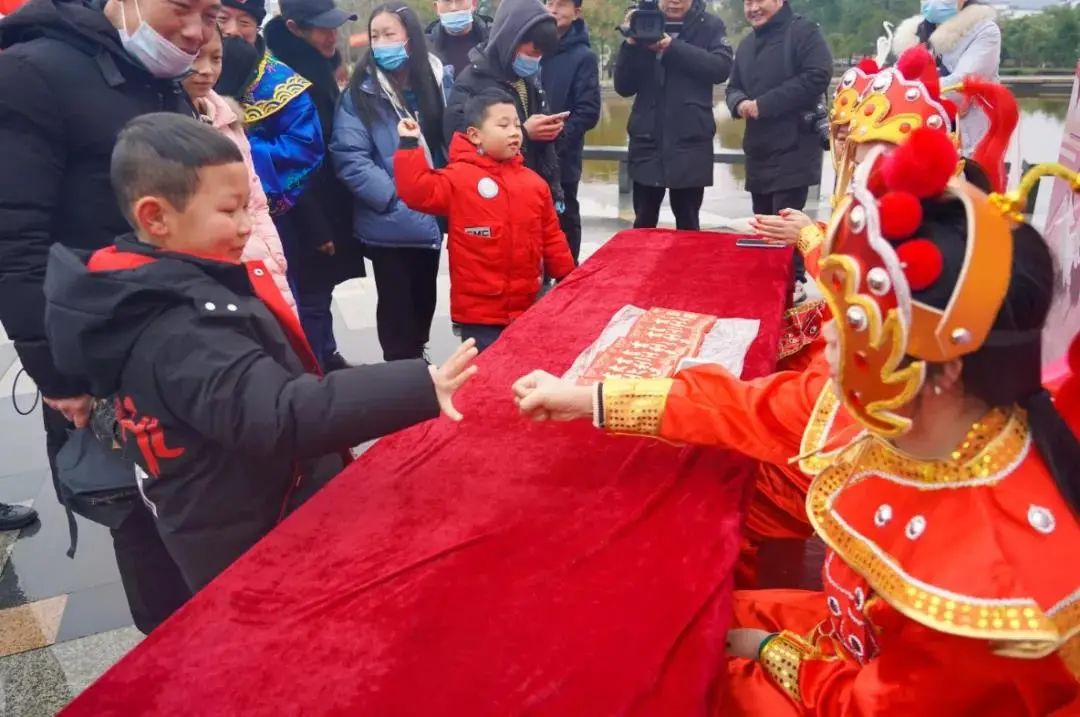 温暖过年嘉游赣丨大年初六抓住假期最后一波“热”,嗨玩龙虎山!休闲区蓝鸢梦想 - Www.slyday.coM 温暖过年嘉游赣丨大年初六抓住假期最后一波“热”,嗨玩龙虎山!休闲区蓝鸢梦想 - Www.slyday.coM