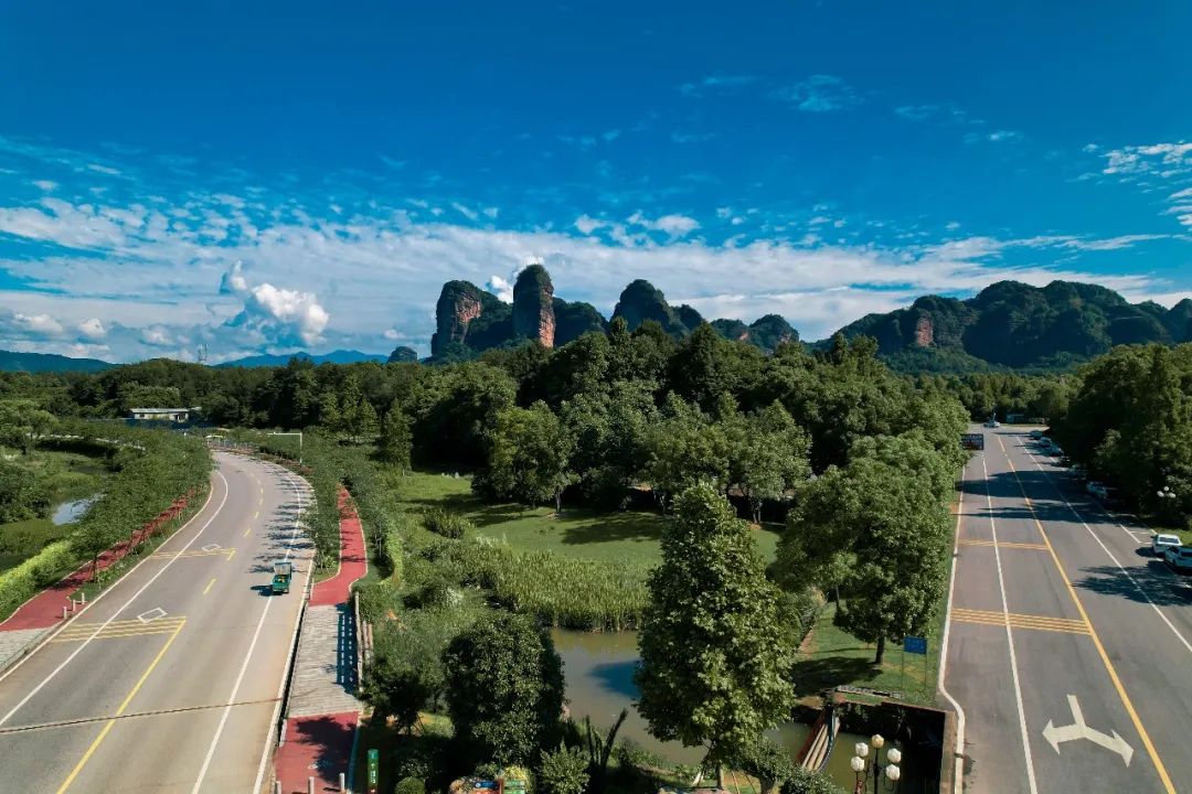 温暖过年嘉游赣丨大年初六抓住假期最后一波“热”,嗨玩龙虎山!休闲区蓝鸢梦想 - Www.slyday.coM 温暖过年嘉游赣丨大年初六抓住假期最后一波“热”,嗨玩龙虎山!休闲区蓝鸢梦想 - Www.slyday.coM