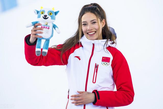 2月7日冬奥会看点:谷爱凌迎冬奥会首秀 短道速滑男女队冲金休闲区蓝鸢梦想 - Www.slyday.coM 2月7日冬奥会看点:谷爱凌迎冬奥会首秀 短道速滑男女队冲金休闲区蓝鸢梦想 - Www.slyday.coM