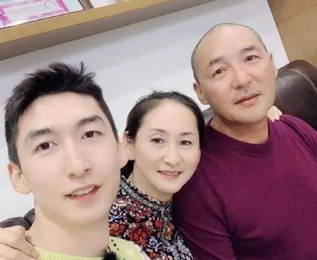 中国队首金诞生!武大靖赛后掩面痛哭:这4年,经历的太多了休闲区蓝鸢梦想 - Www.slyday.coM 中国队首金诞生!武大靖赛后掩面痛哭:这4年,经历的太多了休闲区蓝鸢梦想 - Www.slyday.coM