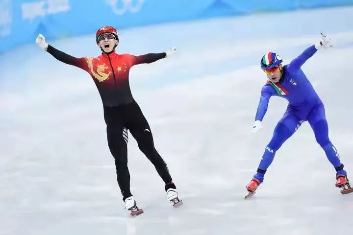 中国队首金诞生!武大靖赛后掩面痛哭:这4年,经历的太多了休闲区蓝鸢梦想 - Www.slyday.coM 中国队首金诞生!武大靖赛后掩面痛哭:这4年,经历的太多了休闲区蓝鸢梦想 - Www.slyday.coM