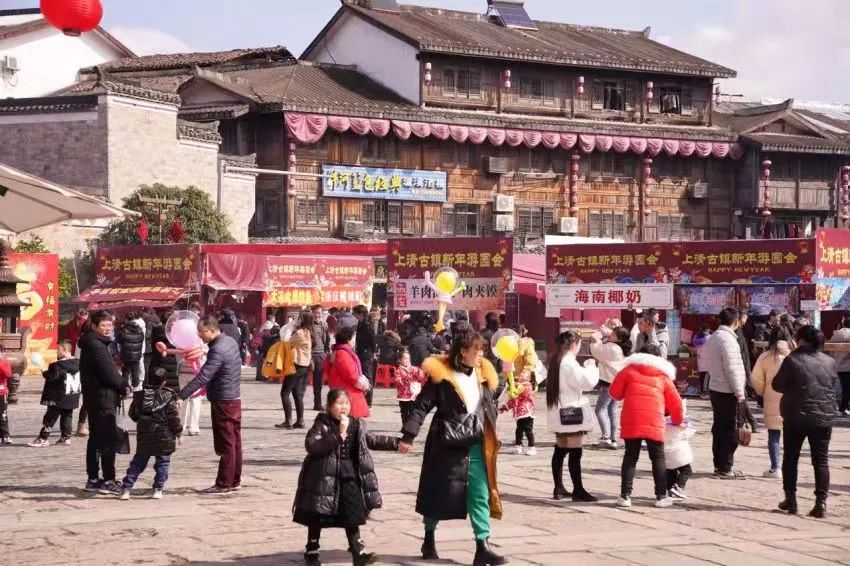 温暖过年嘉游赣丨大年初六抓住假期最后一波“热”,嗨玩龙虎山!休闲区蓝鸢梦想 - Www.slyday.coM 温暖过年嘉游赣丨大年初六抓住假期最后一波“热”,嗨玩龙虎山!休闲区蓝鸢梦想 - Www.slyday.coM