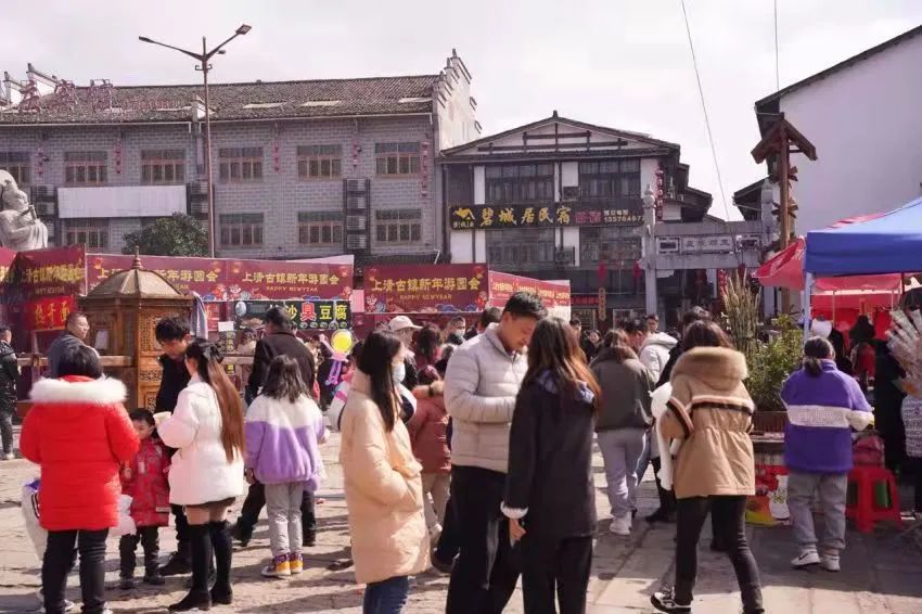 温暖过年嘉游赣丨大年初六抓住假期最后一波“热”,嗨玩龙虎山!休闲区蓝鸢梦想 - Www.slyday.coM 温暖过年嘉游赣丨大年初六抓住假期最后一波“热”,嗨玩龙虎山!休闲区蓝鸢梦想 - Www.slyday.coM