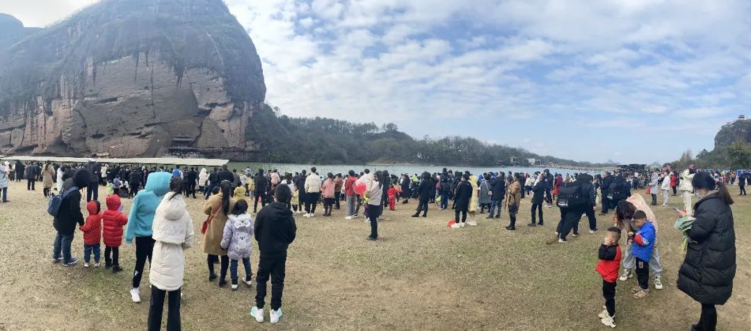 温暖过年嘉游赣丨大年初六抓住假期最后一波“热”,嗨玩龙虎山!休闲区蓝鸢梦想 - Www.slyday.coM 温暖过年嘉游赣丨大年初六抓住假期最后一波“热”,嗨玩龙虎山!休闲区蓝鸢梦想 - Www.slyday.coM