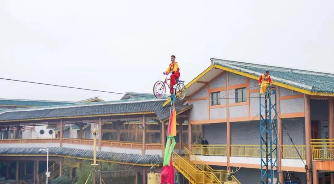 温暖过年嘉游赣丨大年初六抓住假期最后一波“热”,嗨玩龙虎山!休闲区蓝鸢梦想 - Www.slyday.coM 温暖过年嘉游赣丨大年初六抓住假期最后一波“热”,嗨玩龙虎山!休闲区蓝鸢梦想 - Www.slyday.coM