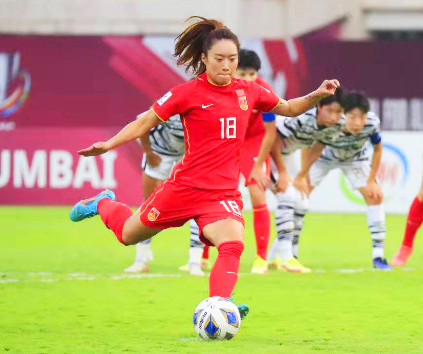 变阵神来之笔！中国女足上演“乾坤大挪移”，仅用27分钟击溃<a href=