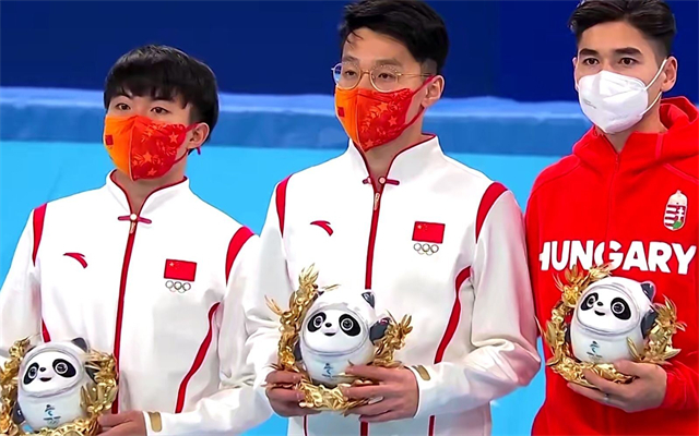 “小儿子”李文龙立功！网友为刘少林犯规吵翻，<a href=