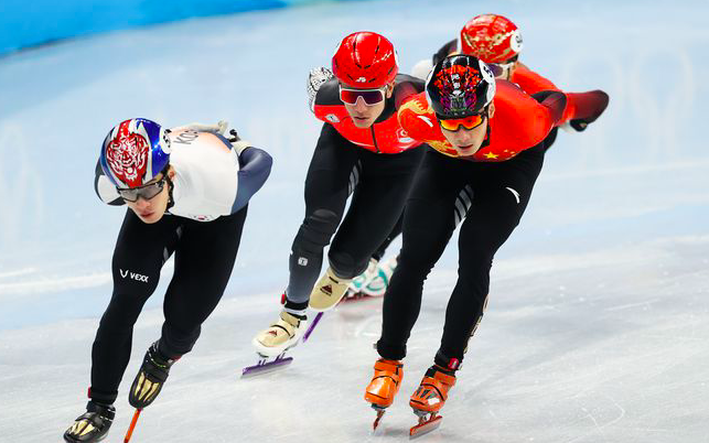 2金1银！中国短道速滑金牌拿到手软 <a href=