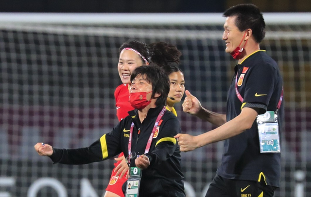 居功至伟！慢镜头回看中国女足绝杀<a href=