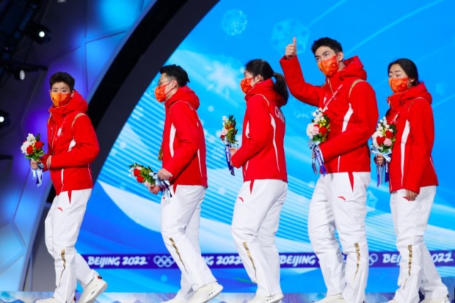 冬奥会中国短道夺冠后，<a href=