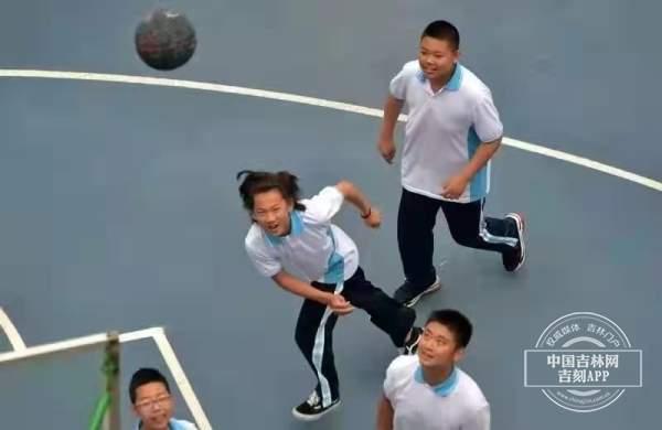 从吉林走出去的小将苏翊鸣冬奥会夺得银牌!母校老师表达祝贺 讲述童年趣事休闲区蓝鸢梦想 - Www.slyday.coM 从吉林走出去的小将苏翊鸣冬奥会夺得银牌!母校老师表达祝贺 讲述童年趣事休闲区蓝鸢梦想 - Www.slyday.coM