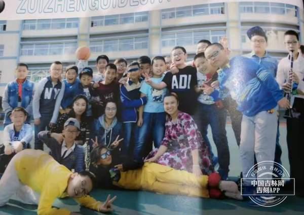 从吉林走出去的小将苏翊鸣冬奥会夺得银牌!母校老师表达祝贺 讲述童年趣事休闲区蓝鸢梦想 - Www.slyday.coM 从吉林走出去的小将苏翊鸣冬奥会夺得银牌!母校老师表达祝贺 讲述童年趣事休闲区蓝鸢梦想 - Www.slyday.coM