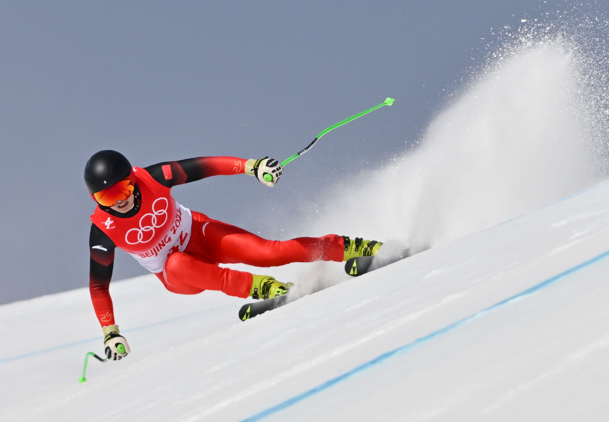 2月7日,北京2022年冬奥会高山滑雪男子滑降项目比赛在延庆国家高山