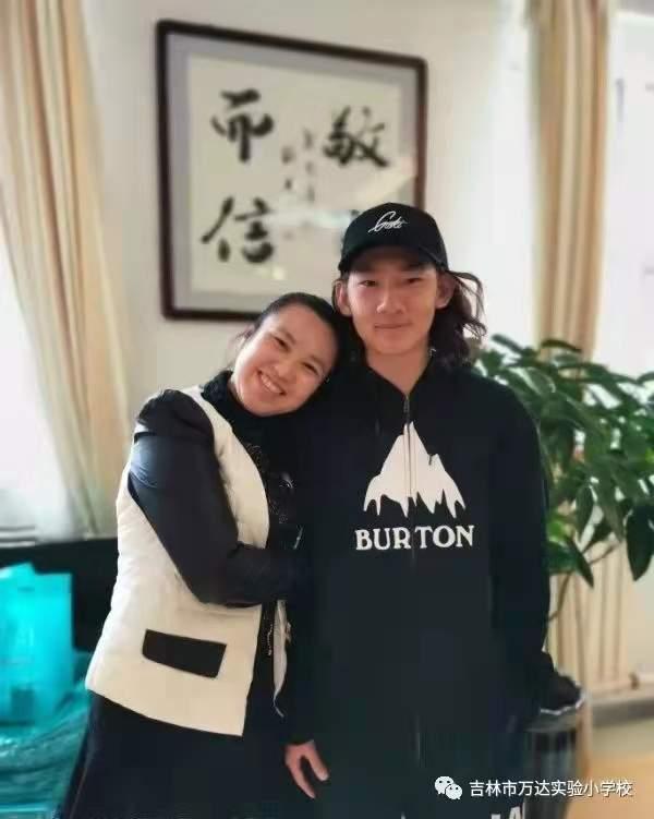 从吉林走出去的小将苏翊鸣冬奥会夺得银牌!母校老师表达祝贺 讲述童年趣事休闲区蓝鸢梦想 - Www.slyday.coM 从吉林走出去的小将苏翊鸣冬奥会夺得银牌!母校老师表达祝贺 讲述童年趣事休闲区蓝鸢梦想 - Www.slyday.coM