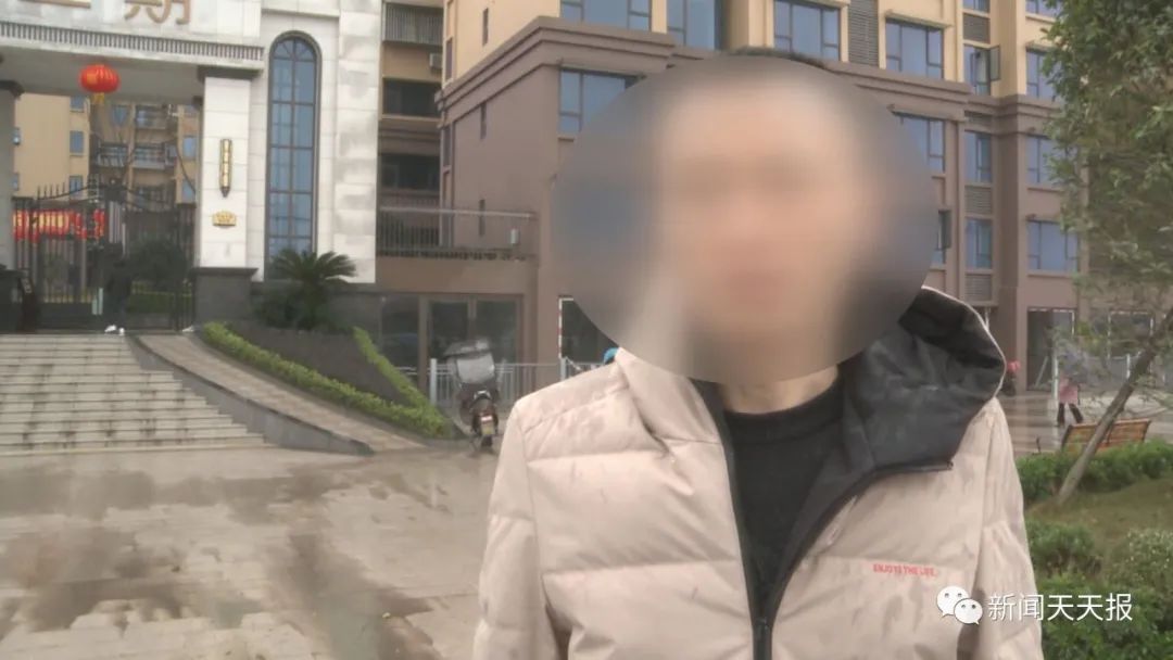 乐山12岁男孩玩手机花掉16000多元 家长们千万要注意!休闲区蓝鸢梦想 - Www.slyday.coM 乐山12岁男孩玩手机花掉16000多元 家长们千万要注意!休闲区蓝鸢梦想 - Www.slyday.coM