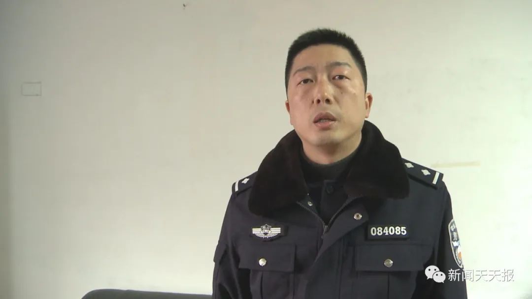 乐山12岁男孩玩手机花掉16000多元 家长们千万要注意!休闲区蓝鸢梦想 - Www.slyday.coM 乐山12岁男孩玩手机花掉16000多元 家长们千万要注意!休闲区蓝鸢梦想 - Www.slyday.coM