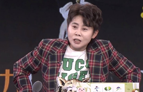 王濛太美了！直播时展现知性一面，赛场内外成<a href=