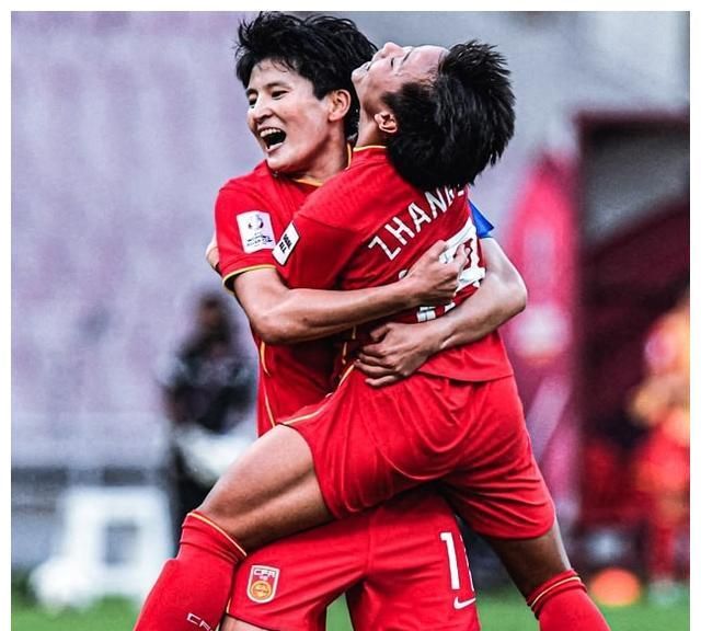 女足2-2扳平后！中国疯狂庆祝，可有谁注意，6名<a href=