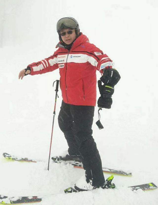 周鸿祎祝贺谷爱凌夺冠,自曝滑雪史:2004年险些命丧中级道休闲区蓝鸢梦想 - Www.slyday.coM 周鸿祎祝贺谷爱凌夺冠,自曝滑雪史:2004年险些命丧中级道休闲区蓝鸢梦想 - Www.slyday.coM