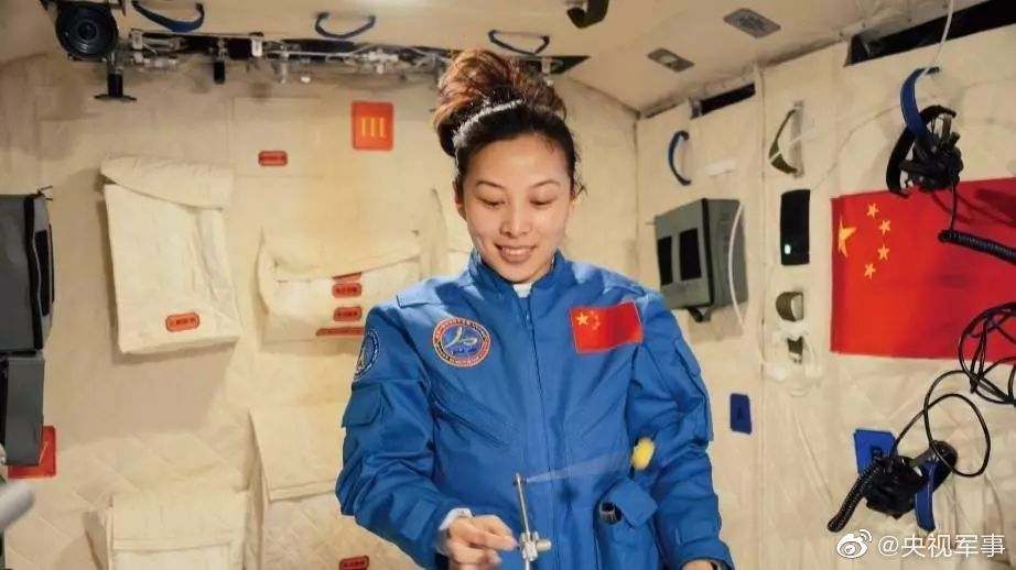 刚刚,谷爱凌夺冠!她的母亲,才是“海淀妈妈”的天花板休闲区蓝鸢梦想 - Www.slyday.coM 刚刚,谷爱凌夺冠!她的母亲,才是“海淀妈妈”的天花板休闲区蓝鸢梦想 - Www.slyday.coM