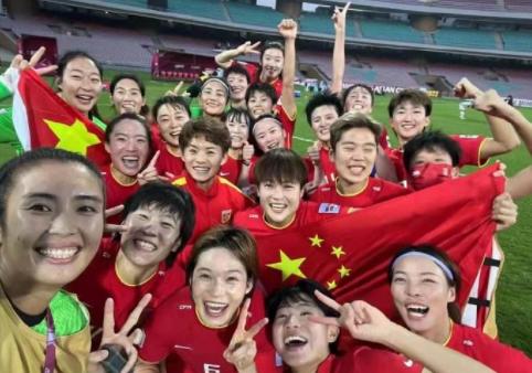 欢迎铿锵玫瑰回家，5分钟回顾女足32大逆转<a href=