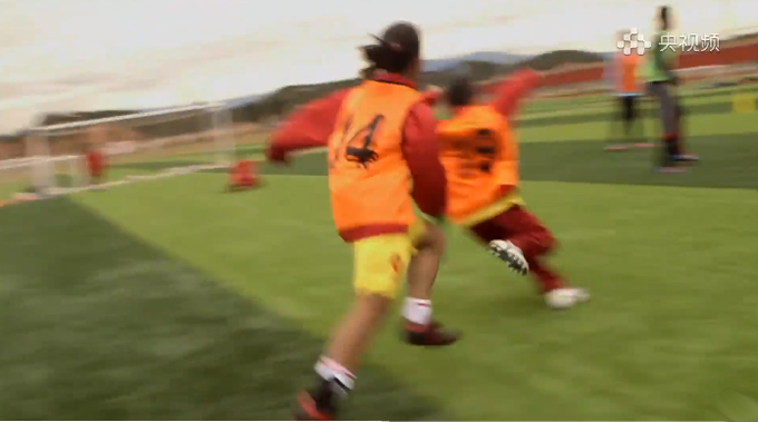 这么矮还头球破门？张琳艳笑谈自己被调侃！记者：<a href=