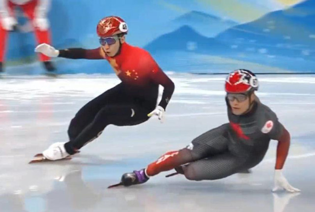 冬奥会惊险一幕：<a href=