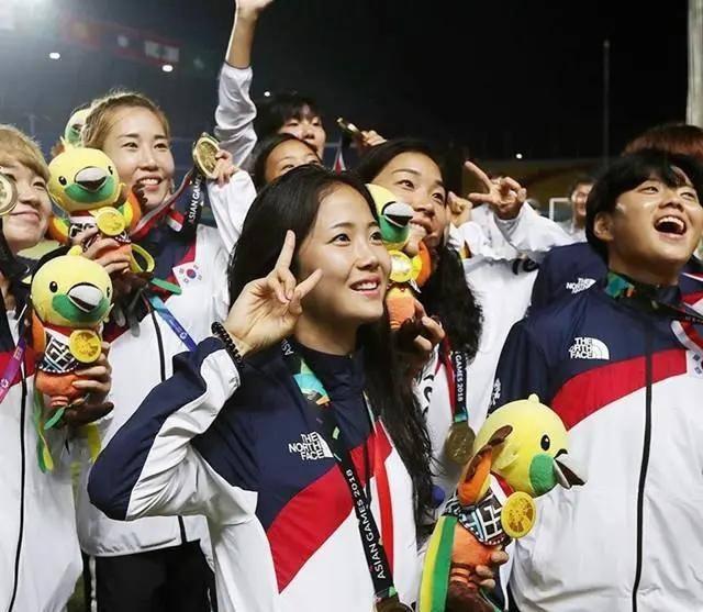 欢迎铿锵玫瑰回家，5分钟回顾女足32大逆转<a href=