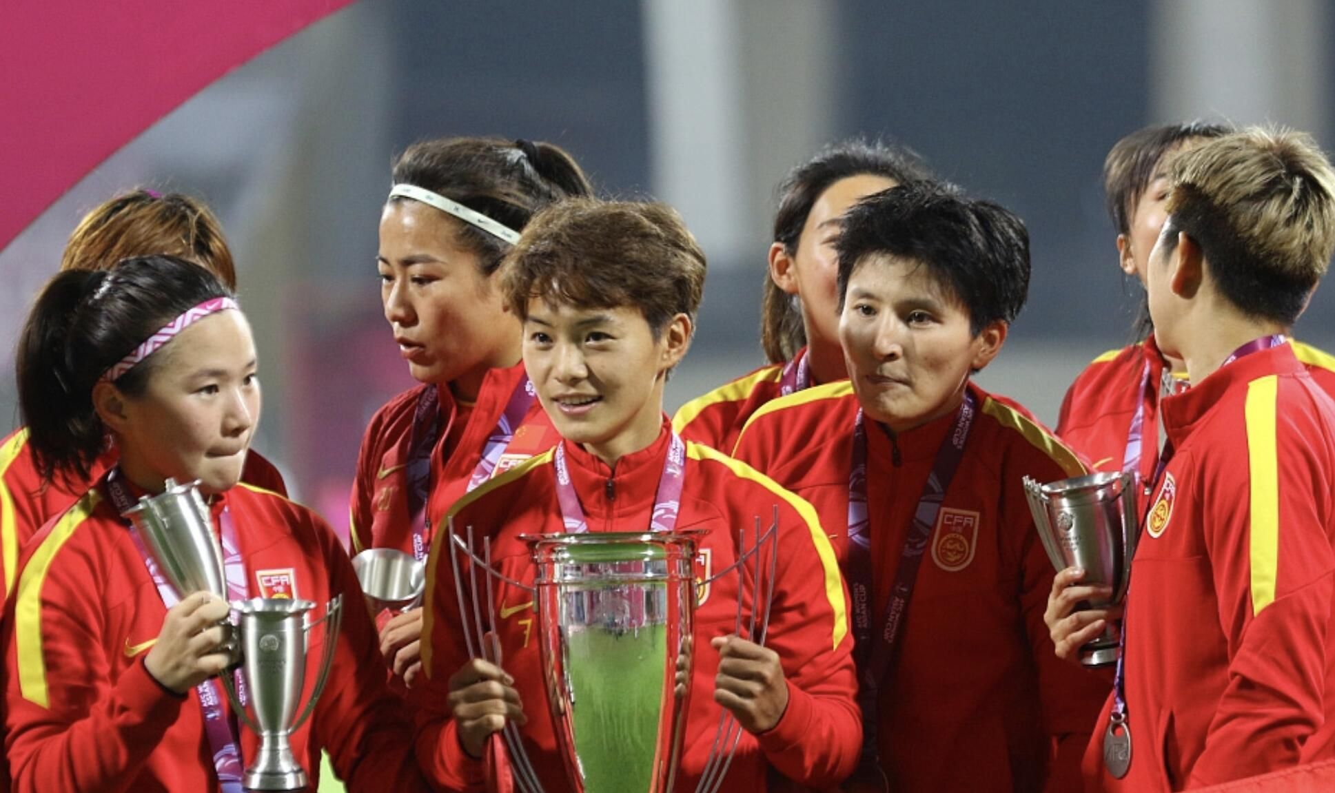 女足仅起到激励作用！但代表不了国足！国足踢<a href=