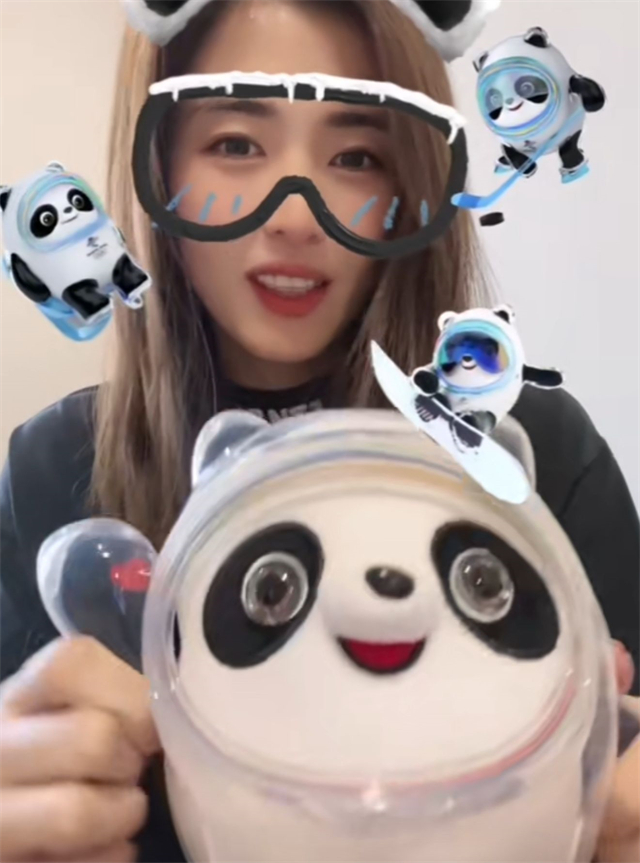 韩网友不满判罚闹笑话！找中国主帅金善台同名替身，向<a href=