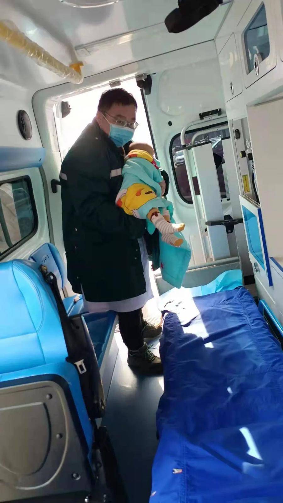 聊城1岁半幼儿被馒头卡喉,医生用这个方法远程救命休闲区蓝鸢梦想 - Www.slyday.coM 聊城1岁半幼儿被馒头卡喉,医生用这个方法远程救命休闲区蓝鸢梦想 - Www.slyday.coM