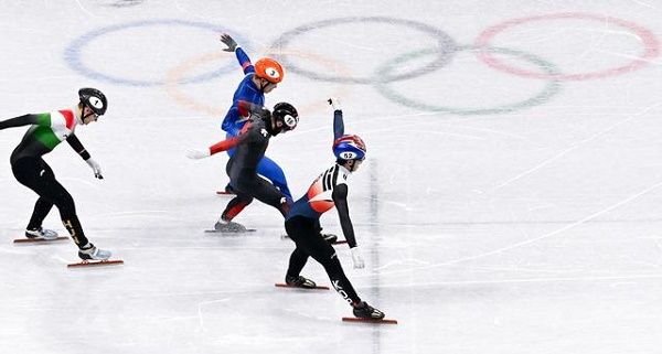 黄大宪夺1500米金牌，没有内讧、脏动作实至名归，<a href=