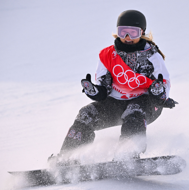 17岁夺金，21岁卫冕！美国天才一滑制胜，喜极而泣，父母是<a href=