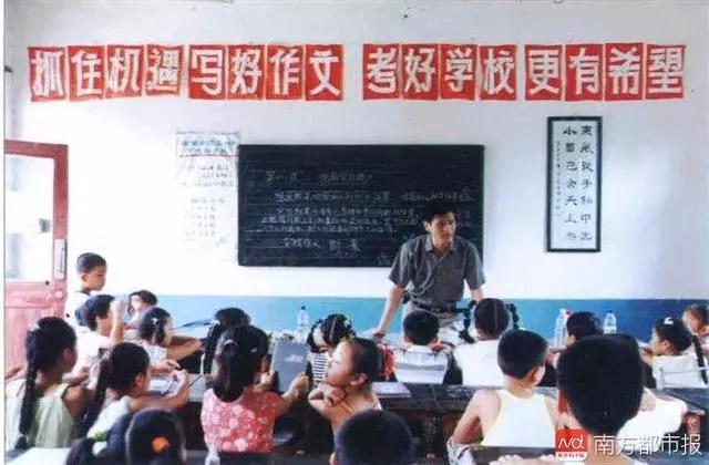 “名作家”被执行死刑,潜逃22年休闲区蓝鸢梦想 - Www.slyday.coM “名作家”被执行死刑,潜逃22年休闲区蓝鸢梦想 - Www.slyday.coM