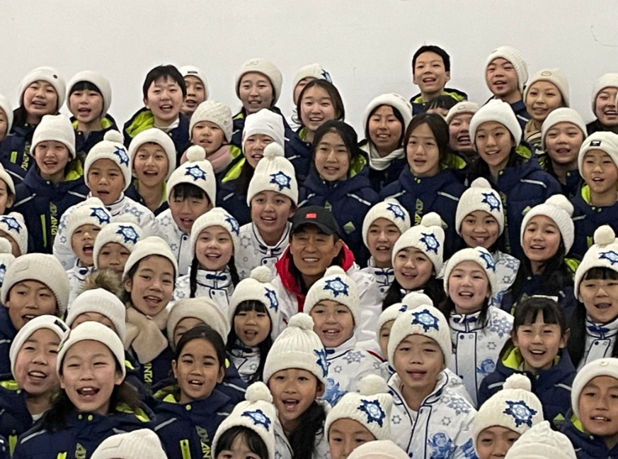 《雪花》领唱章孙游侑:冬奥最大的收获是友谊,最喜欢谷爱凌休闲区蓝鸢梦想 - Www.slyday.coM 《雪花》领唱章孙游侑:冬奥最大的收获是友谊,最喜欢谷爱凌休闲区蓝鸢梦想 - Www.slyday.coM