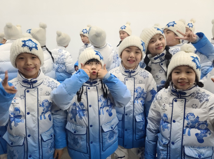 《雪花》领唱章孙游侑:冬奥最大的收获是友谊,最喜欢谷爱凌休闲区蓝鸢梦想 - Www.slyday.coM 《雪花》领唱章孙游侑:冬奥最大的收获是友谊,最喜欢谷爱凌休闲区蓝鸢梦想 - Www.slyday.coM