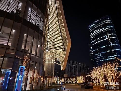 同样是万元机 三星S22和iPhone13拉出来溜溜休闲区蓝鸢梦想 - Www.slyday.coM 同样是万元机 三星S22和iPhone13拉出来溜溜休闲区蓝鸢梦想 - Www.slyday.coM