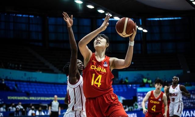 连续2场末节低迷！女篮击败马里，昂首挺进<a href=