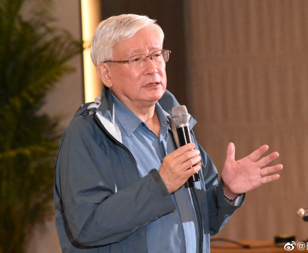 主持人曹景行癌症去世,生前忍痛工作头发皆白,曹可凡李艾悼念|李艾|曹