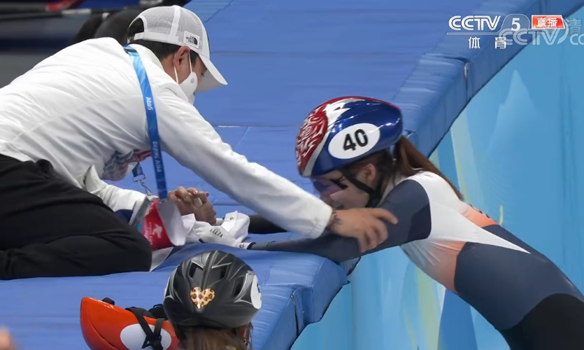 放声大哭！崔敏静无法接受拿银牌，没心情庆祝，<a href=