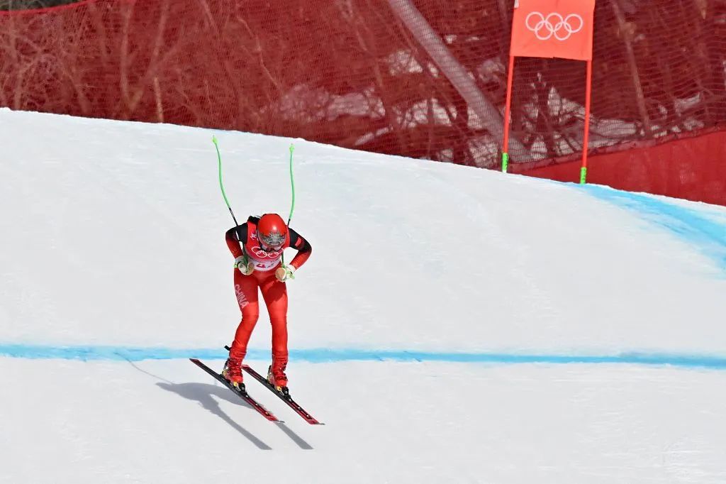 2022年2月11日，北京延庆，2022北京冬奥会高山滑雪女子超级大回转赛况。