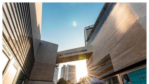 人口集聚_2021年南京常住人口增加10.37万城镇化率全省第一