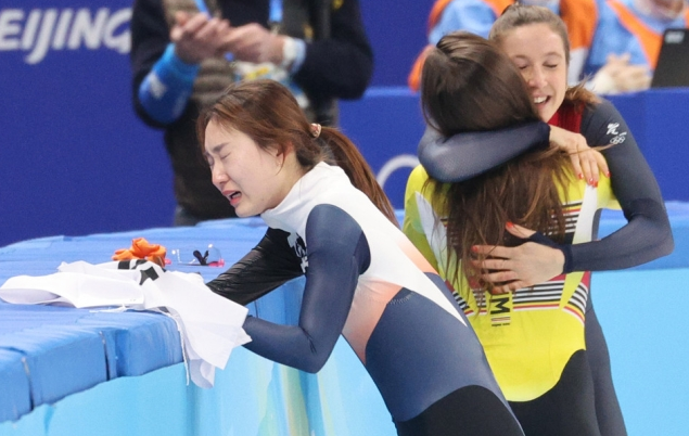 韩媒反咬一口！控诉舒尔廷犯规：明显拉拽崔敏静，金牌该属于<a href=