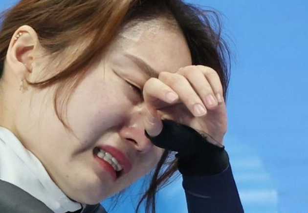 国际滑联内涵崔敏静，公布三张犯规照片，<a href=