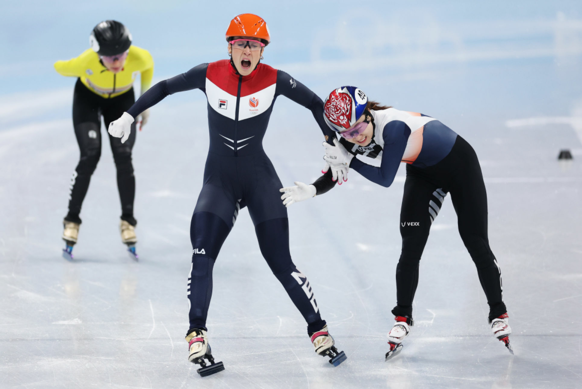 韩媒反咬一口！控诉舒尔廷犯规：明显拉拽崔敏静，金牌该属于<a href=