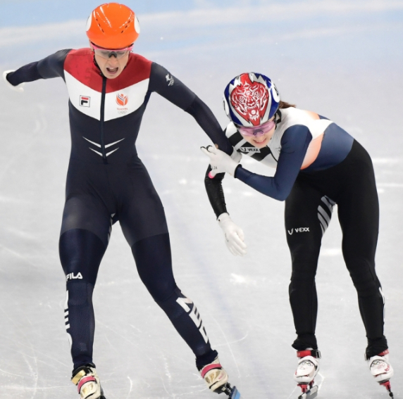 韩媒反咬一口！控诉舒尔廷犯规：明显拉拽崔敏静，金牌该属于<a href=