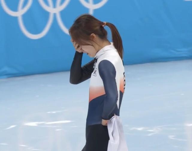 扎心！冠军和季军疯狂庆祝，亚军<a href=