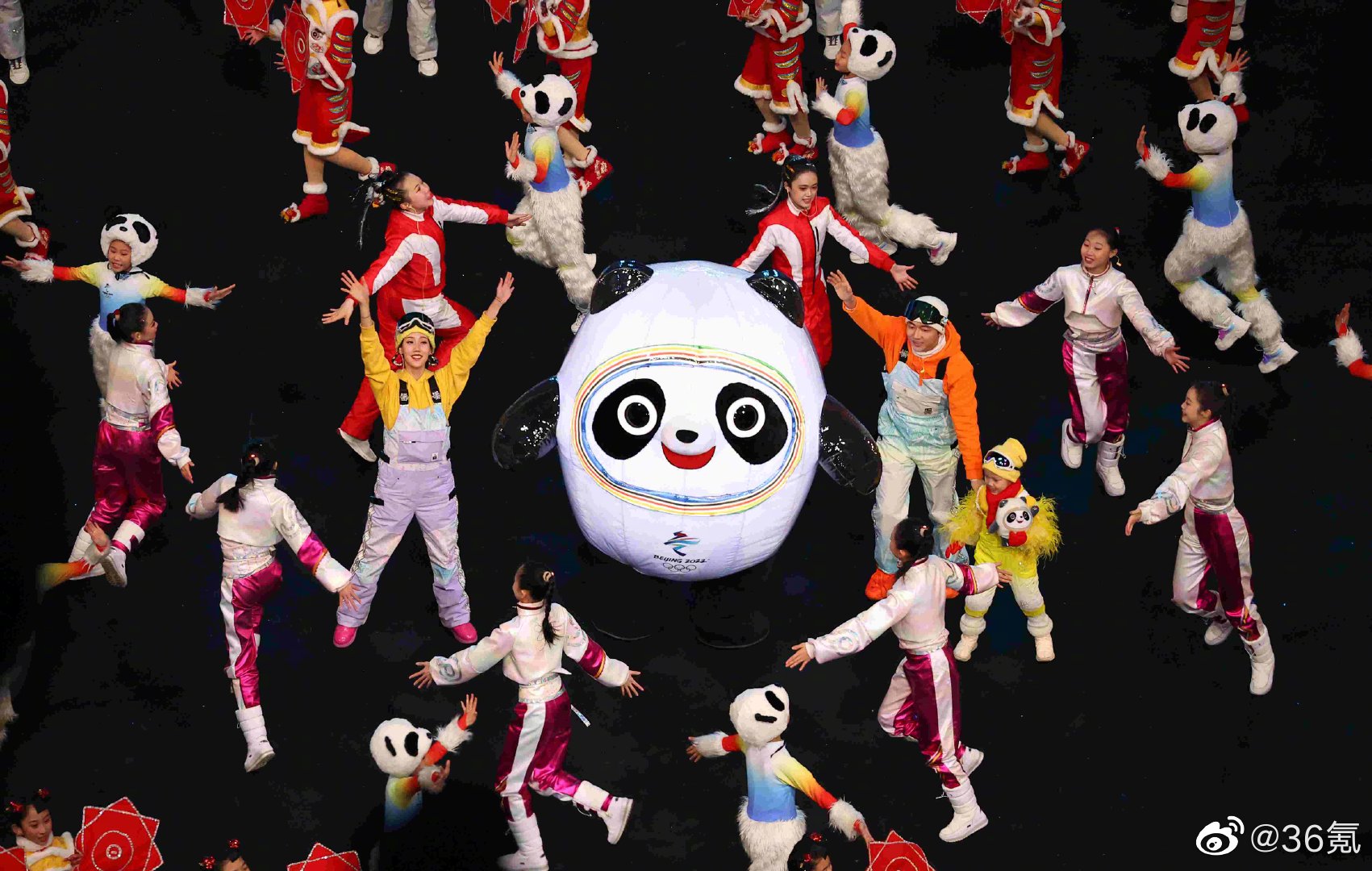 奥林匹克称冰墩墩偷走了我们的心,海外网友:冰墩墩绝对的精品休闲区蓝鸢梦想 - Www.slyday.coM 奥林匹克称冰墩墩偷走了我们的心,海外网友:冰墩墩绝对的精品休闲区蓝鸢梦想 - Www.slyday.coM