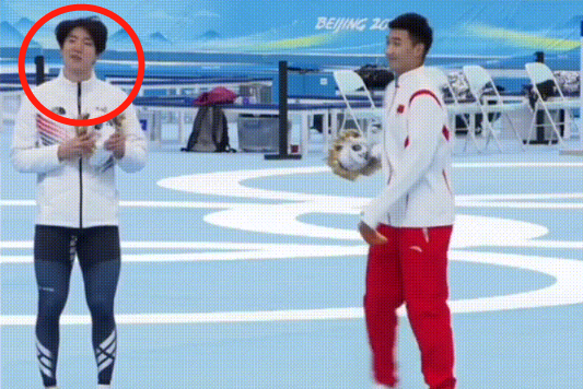 高亭宇假装扔冰墩墩，<a href=