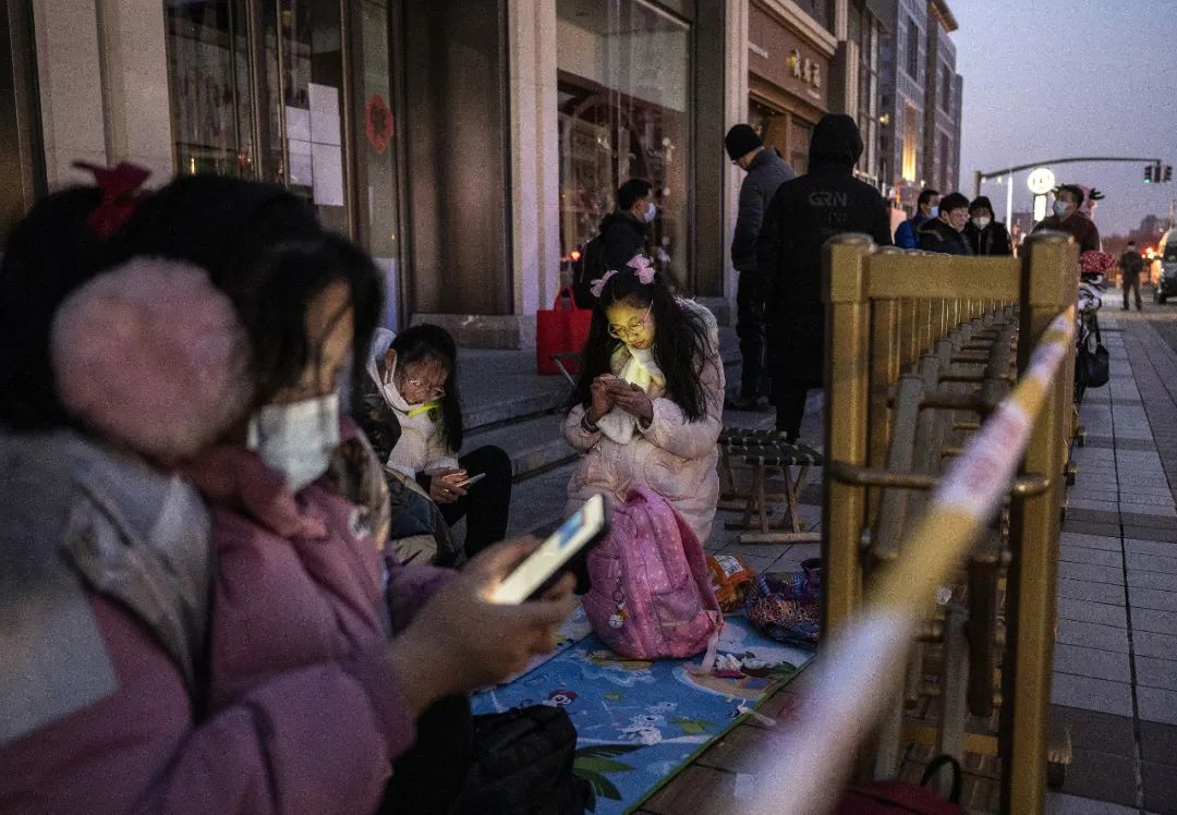 紧急提醒!有人说免费送冰墩墩,青岛网友激动坏了…朋友圈里疯转!先别转了,看完真相你会哭的休闲区蓝鸢梦想 - Www.slyday.coM 紧急提醒!有人说免费送冰墩墩,青岛网友激动坏了…朋友圈里疯转!先别转了,看完真相你会哭的休闲区蓝鸢梦想 - Www.slyday.coM